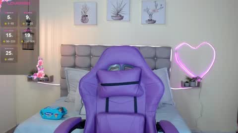 _naomi_s online show from June 2026 01:35:01 PM