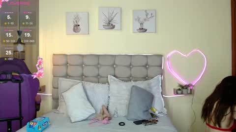 _naomi_s online show from June 2026 01:48:01 PM