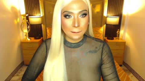 Snapshot of _natashacooper_ chatting on April 2026 06:19:01 AM _natashacooper_ online show from April 2026 06:19:01 AM