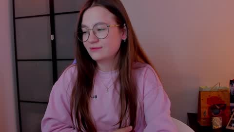 Snapshot of _nemalkovamia chatting on January 2025 04:59:01 AM Mia with a big heart online show from January 2025 04:59:01 AM