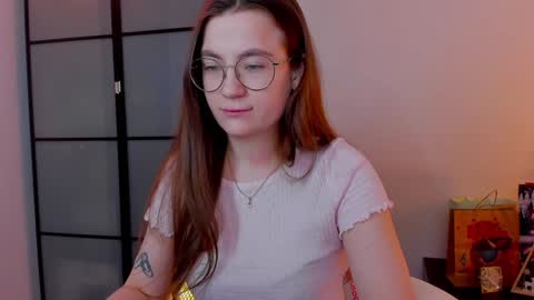 Snapshot of _nemalkovamia chatting on January 2025 03:33:02 AM Mia with a big heart online show from January 2025 03:33:02 AM