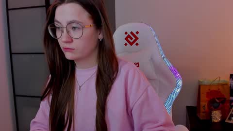 Snapshot of _nemalkovamia chatting on February 2025 07:30:02 AM Mia with a big heart online show from February 2025 07:30:02 AM