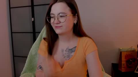 Snapshot of _nemalkovamia chatting on February 2025 03:30:01 AM Mia with a big heart online show from February 2025 03:30:01 AM