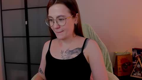Snapshot of _nemalkovamia chatting on February 2025 07:02:02 AM Mia with a big heart online show from February 2025 07:02:02 AM