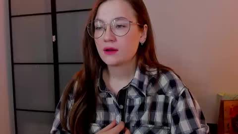 Snapshot of _nemalkovamia chatting on February 2025 03:20:01 AM Mia with a big heart online show from February 2025 03:20:01 AM