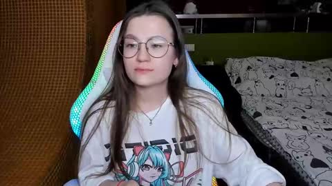 Snapshot of _nemalkovamia chatting on March 2025 01:57:02 PM Mia with a big heart online show from March 2025 01:57:02 PM