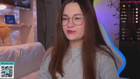 Snapshot of _nemalkovamia chatting on November 2025 02:11:02 AM Mia with a big heart online show from November 2025 02:11:02 AM