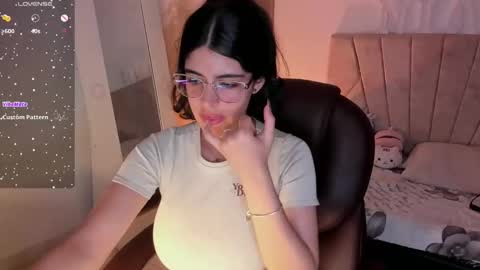 Niah  You can call me Ni or cutie haha online show from January 2025 09:35:02 PM