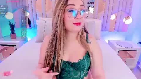 Niole online show from June 2026 05:56:02 AM