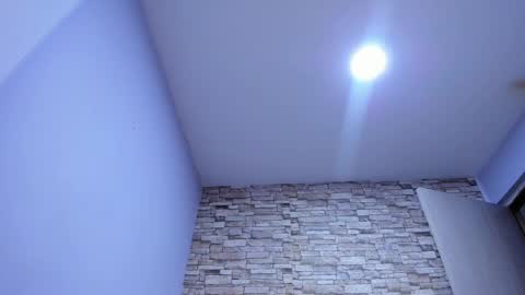 Snapshot of _nicollee chatting on March 2025 09:02:02 AM juliana online show from March 2025 09:02:02 AM