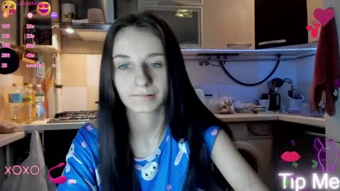 Snapshot of _nika_kik chatting on March 2025 10:10:01 PM Nika online show from March 2025 10:10:01 PM