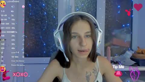 Snapshot of _nika_kik chatting on September 2025 06:30:02 PM Nika online show from September 2025 06:30:02 PM