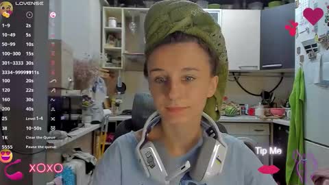 Snapshot of _nika_kik chatting on September 2025 07:04:01 PM Nika online show from September 2025 07:04:01 PM