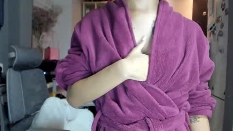 Snapshot of _nika_kik chatting on September 2025 05:29:02 PM Nika online show from September 2025 05:29:02 PM