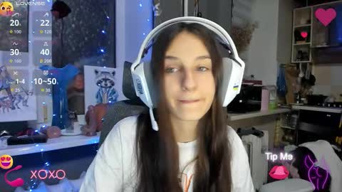 Snapshot of _nika_kik chatting on November 2025 06:30:01 PM Nika online show from November 2025 06:30:01 PM