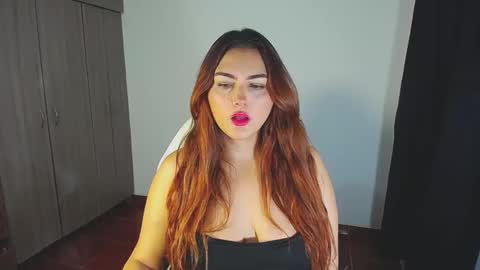 Snapshot of _ninahot chatting on December 2024 04:34:02 AM Nina online show from December 2024 04:34:02 AM