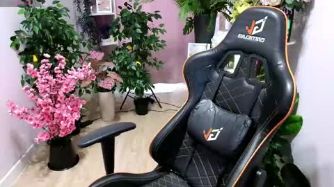 Tracy online show from May 2026 01:27:01 PM