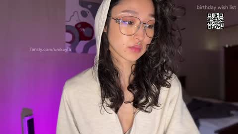 Snapshot of _octopussy_ chatting on January 2025 12:19:02 PM Mikayla online show from January 2025 12:19:02 PM