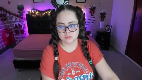 Olivia jones online show from December 2025 11:48:02 AM