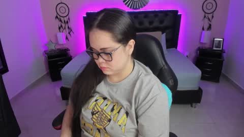 Snapshot of _oliviajoness chatting on February 2026 12:06:01 PM Olivia jones online show from February 2026 12:06:01 PM