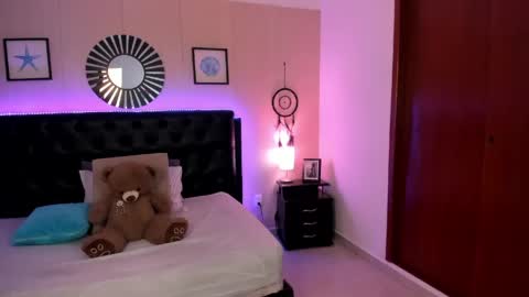 Snapshot of _oliviajoness chatting on March 2026 02:11:02 PM Olivia jones online show from March 2026 02:11:02 PM