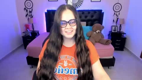 Olivia jones online show from April 2026 12:21:02 PM
