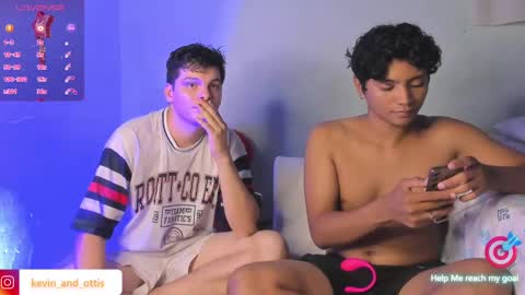 Snapshot of _ottis_ chatting on December 2024 11:29:02 PM ottis and kevin online show from December 2024 11:29:02 PM