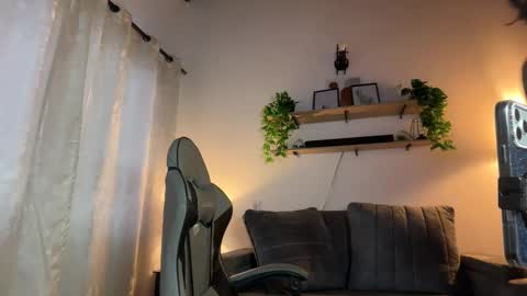 _paulah2 online show from June 2026 08:53:01 PM