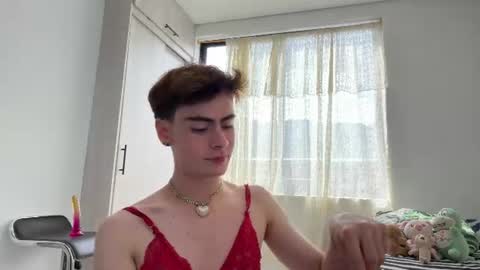 Snapshot of _peachyboy chatting on June 2026 07:16:02 PM esteban online show from June 2026 07:16:02 PM