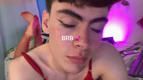Snapshot of _peachyboy chatting on July 2026 05:32:01 AM esteban online show from July 2026 05:32:01 AM