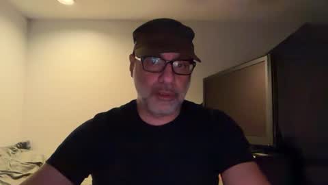 Snapshot of _pill chatting on August 2026 03:23:02 AM PILL online show from August 2026 03:23:02 AM