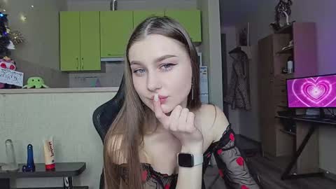 Snapshot of _pinkypie__ chatting on January 2025 08:29:01 AM Lili online show from January 2025 08:29:01 AM