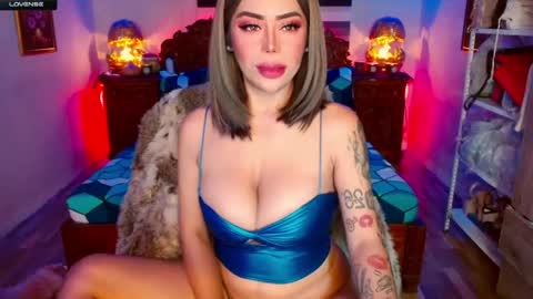 Hi my name is selinaim glad to meet everyone here  online show from June 2026 06:31:01 AM
