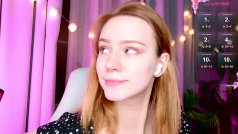 Snapshot of _ramona__ chatting on January 2025 05:44:02 AM im Amy online show from January 2025 05:44:02 AM