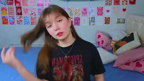 Snapshot of _reverse_gang_ chatting on February 2025 07:28:02 PM LISSAPVT IS OPEN online show from February 2025 07:28:02 PM