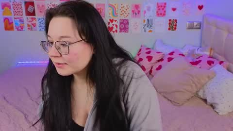 Snapshot of _reverse_gang_ chatting on February 2025 07:25:02 PM LISSAPVT IS OPEN online show from February 2025 07:25:02 PM