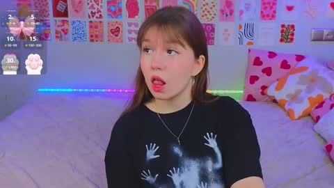 Snapshot of _reverse_gang_ chatting on February 2025 11:22:01 AM LISSAPVT IS OPEN online show from February 2025 11:22:01 AM