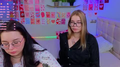 Snapshot of _reverse_gang_ chatting on February 2025 03:59:02 AM LISSAPVT IS OPEN online show from February 2025 03:59:02 AM