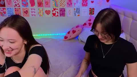 Snapshot of _reverse_gang_ chatting on March 2025 06:40:02 PM LISSAPVT IS OPEN online show from March 2025 06:40:02 PM