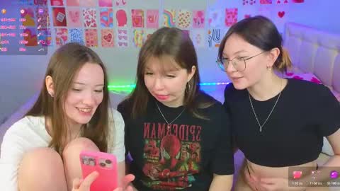 Snapshot of _reverse_gang_ chatting on March 2025 06:26:02 PM LISSAPVT IS OPEN online show from March 2025 06:26:02 PM