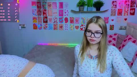 Snapshot of _reverse_gang_ chatting on March 2025 12:34:01 PM LISSAPVT IS OPEN online show from March 2025 12:34:01 PM