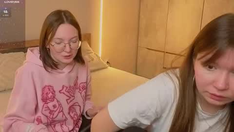 Snapshot of _reverse_gang_ chatting on October 2025 02:26:01 AM LISSAPVT IS OPEN online show from October 2025 02:26:01 AM