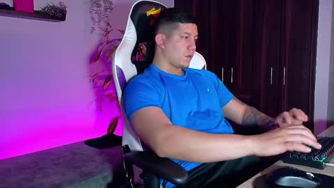 Roberto online show from October 2025 05:48:02 AM