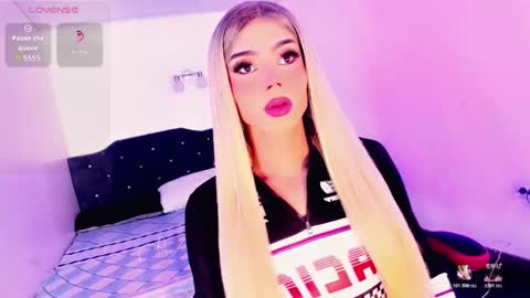 Snapshot of _rosedewitt_ chatting on November 2025 07:34:02 PM Rose De Witt online show from November 2025 07:34:02 PM