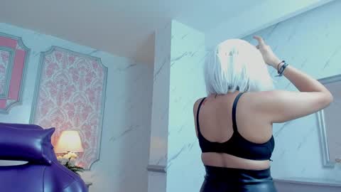 Snapshot of _saakuraa_ chatting on December 2024 08:29:01 PM 1430 2100 -5 online show from December 2024 08:29:01 PM