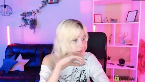 Snapshot of _sabrina_moore chatting on June 2026 08:20:02 AM sabrina online show from June 2026 08:20:02 AM