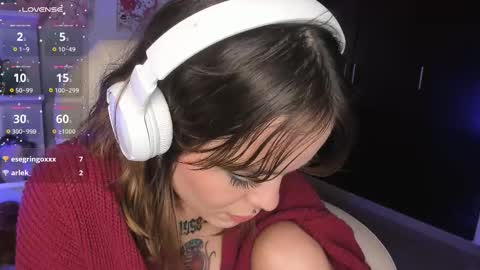 Snapshot of _sabrinamoon chatting on February 2025 03:05:01 PM online show from February 2025 03:05:01 PM