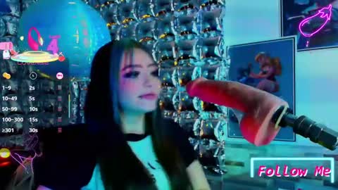 Zacura online show from October 2025 02:25:02 AM