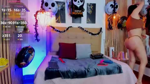 Snapshot of _samanthaa_foxx chatting on October 2025 09:44:01 AM SAMANTHA FOX online show from October 2025 09:44:01 AM