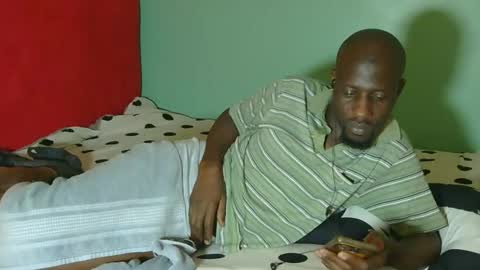 Snapshot of _sambo_ chatting on January 2025 05:02:01 AM _sambo_ online show from January 2025 05:02:01 AM